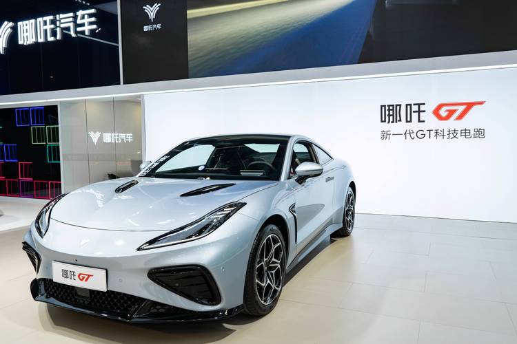 惠州惠城区裕力欧企业管理咨询哪吒汽车在智能汽车领域的表现，领途汽车在新能源汽车市场中的影响力